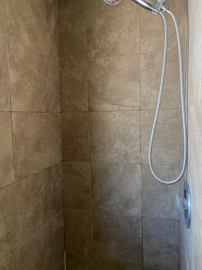 Building Photo - Affordable Efficiency Unit Available! Grea...