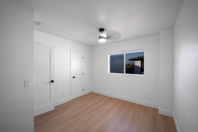 Building Photo - Brand New, Never-Lived-In 2BR/1BA Apartment in Clairemont — Fully Remodeled
