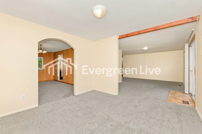 Building Photo - 7215 Sancroft Dr