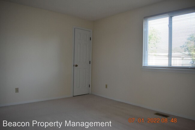 Building Photo - 3 br, 1 bath House - 8867 W. Toller Ave