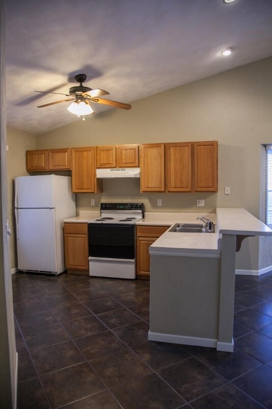 Building Photo - 33 Old Orchard Ln