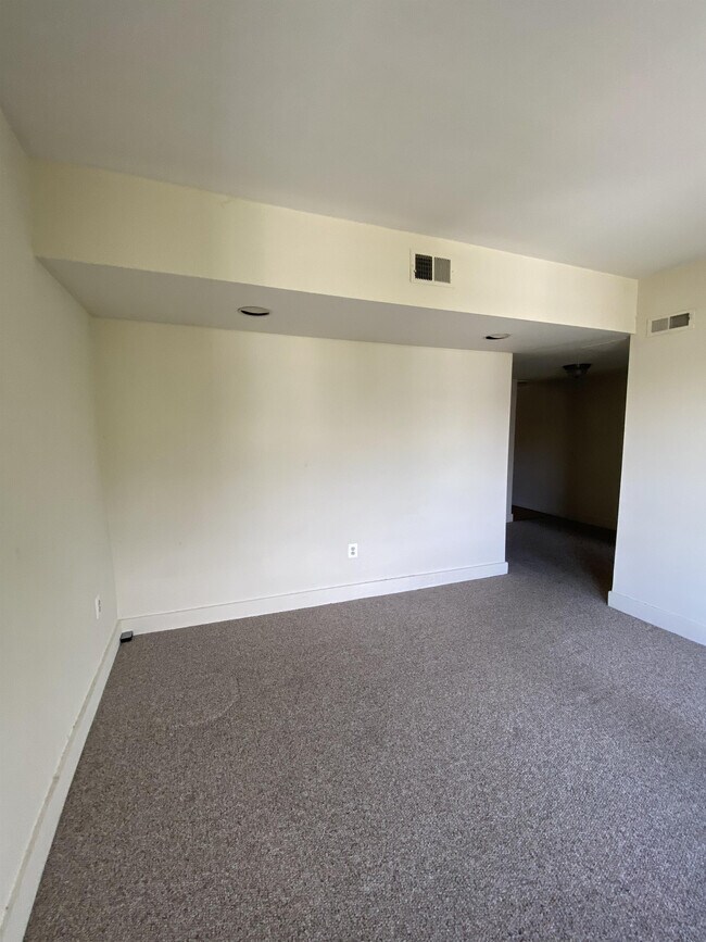 Building Photo - 1842 California St NW