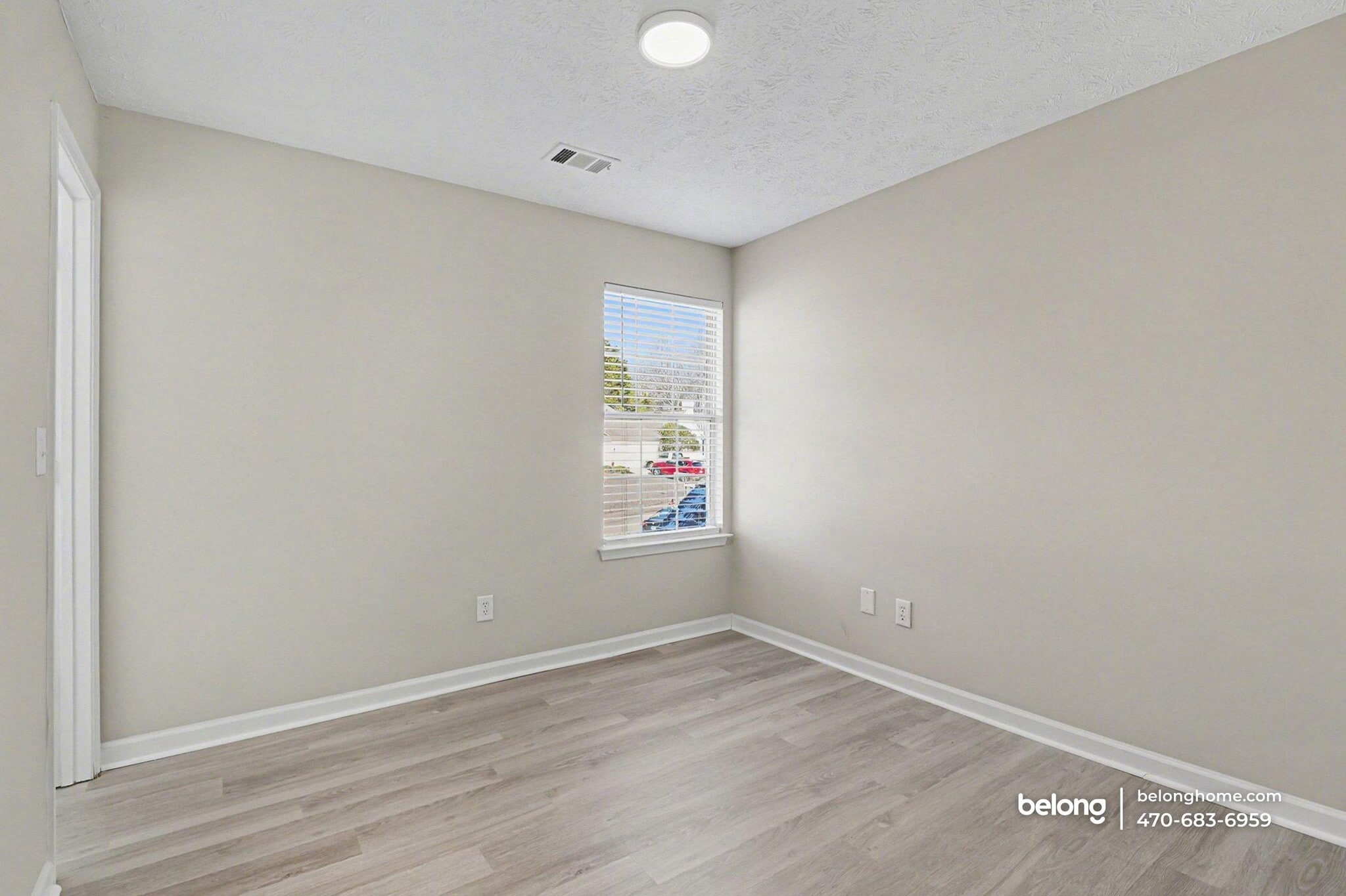 Building Photo - 3660 Oak Park Dr