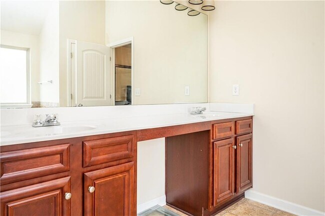 Building Photo - 7761 Sylvaner Ln