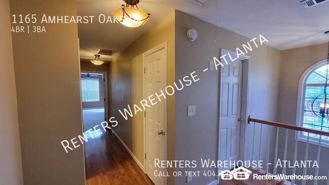 Building Photo - 1165 Amhearst Oaks Dr