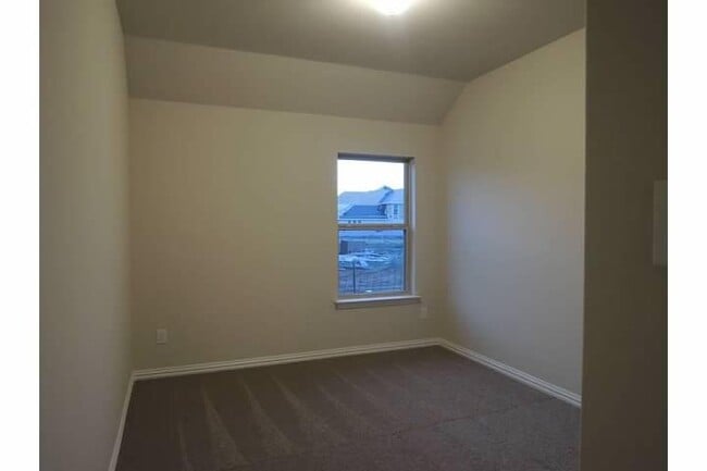 Building Photo - 3709 Mineral Dr