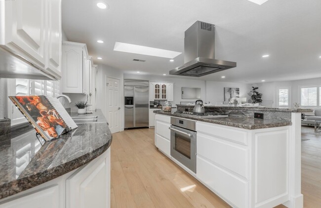 Building Photo - Vintage Hills, Pleasanton 4 Bed, 3 Ba., So...