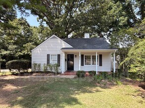 Building Photo - 601 Dixie Trail