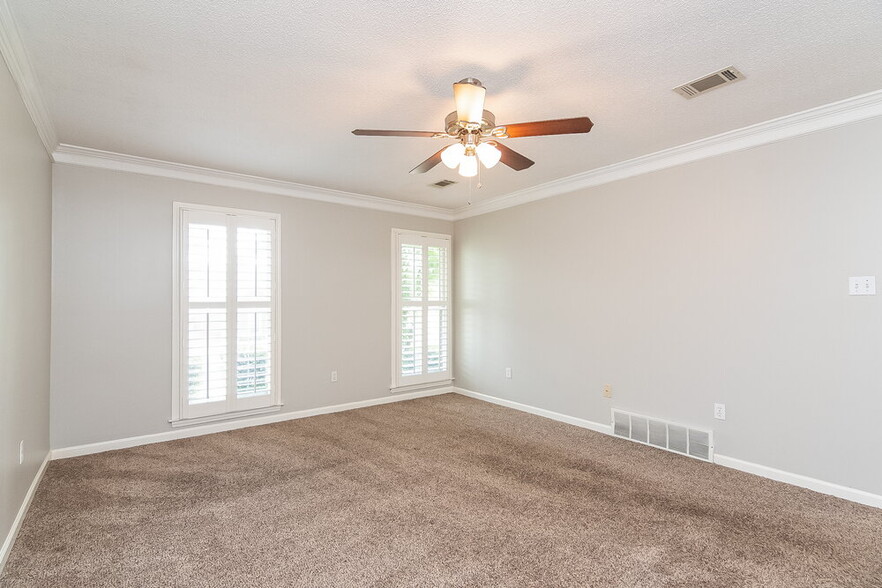 Building Photo - 8885 Gooseberry Cove