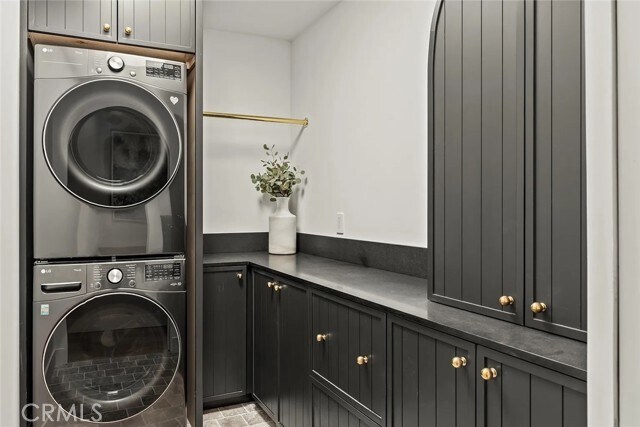 Building Photo - 738 San Lorenzo St