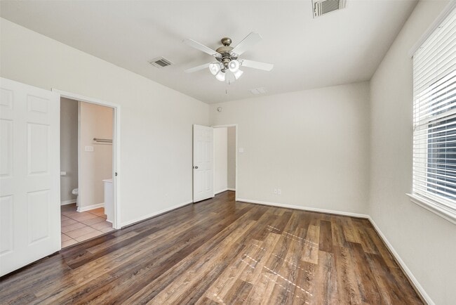 Building Photo - 7414 Compass Rose Dr