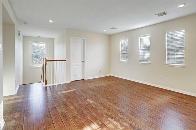 Building Photo - 3019 Park Springs Ln