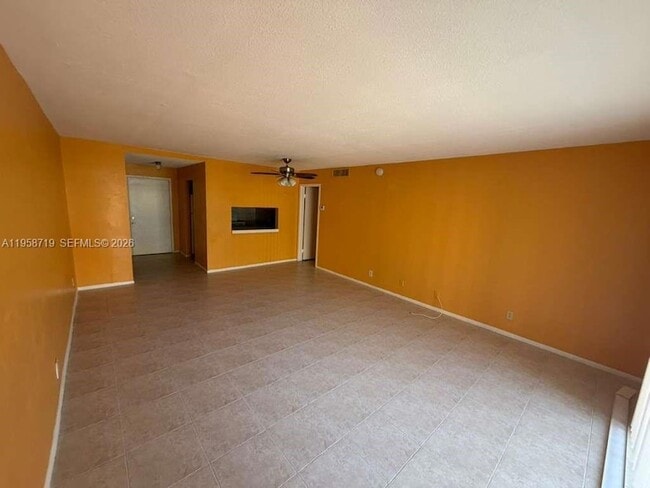 Building Photo - 4848 NW 24th Ct