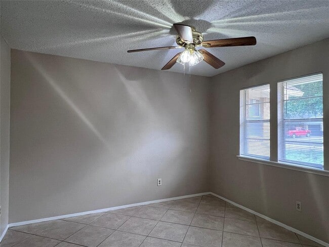 Building Photo - 22422 Elsinore Dr