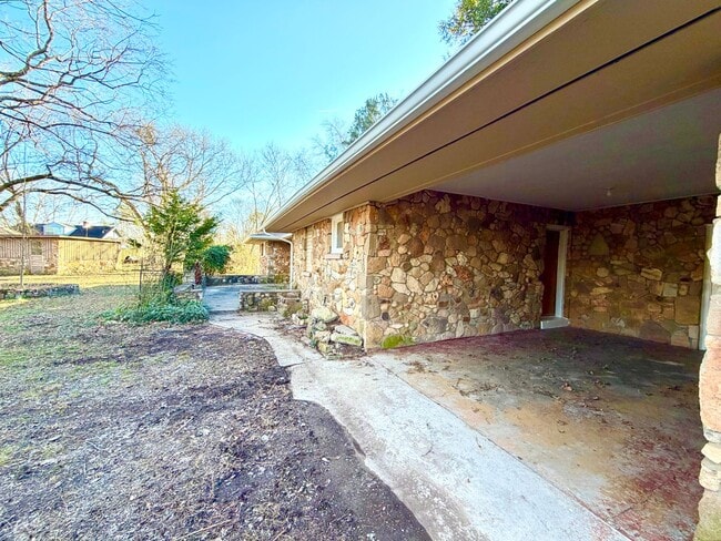 Building Photo - 887 Elwood Dr