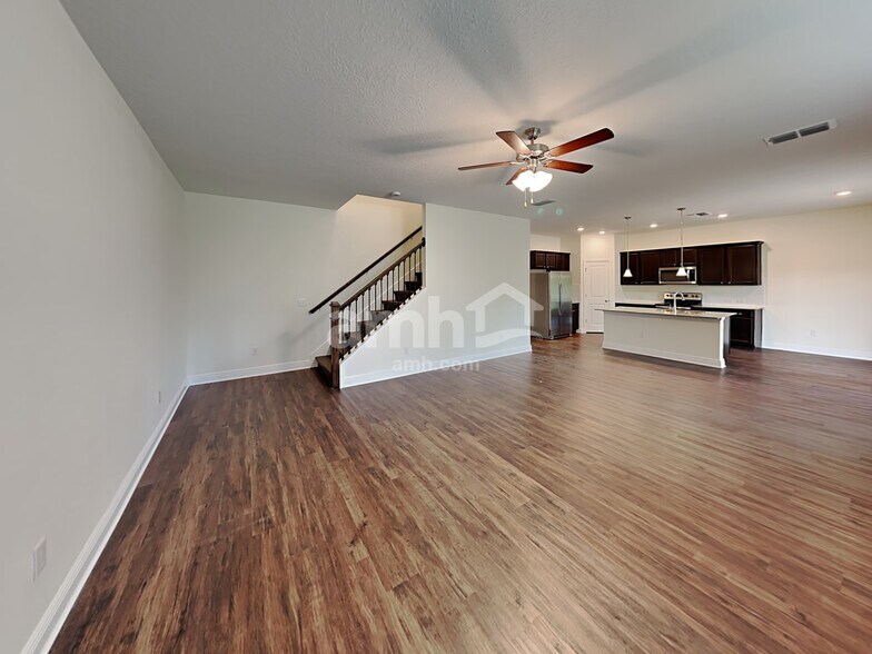 Building Photo - 20443 Calla Lily Dr