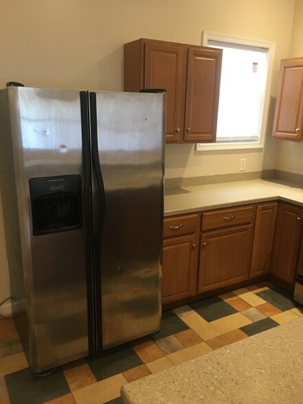 Building Photo - 1261 W Cary St