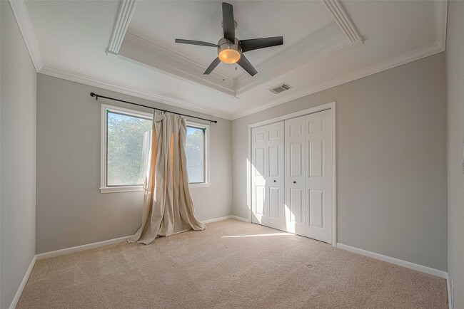 Building Photo - 15714 Sylvan Lake Dr