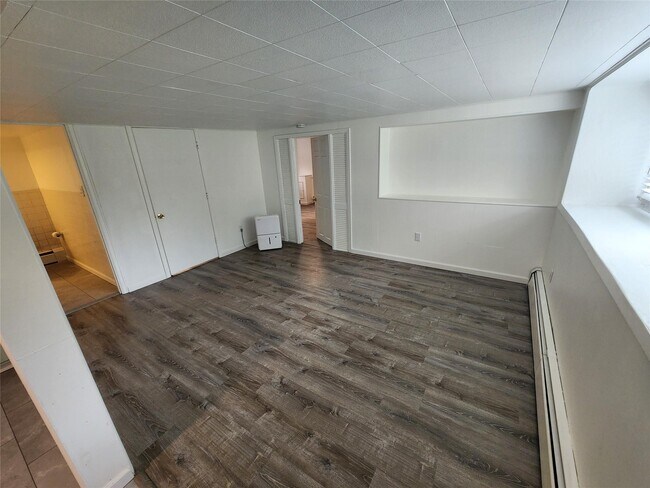 Building Photo - 16 Ardmore St