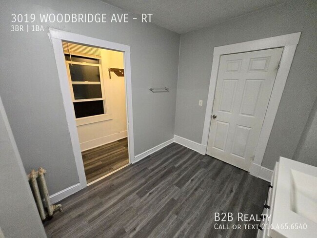 Building Photo - 3019 Woodbridge Ave