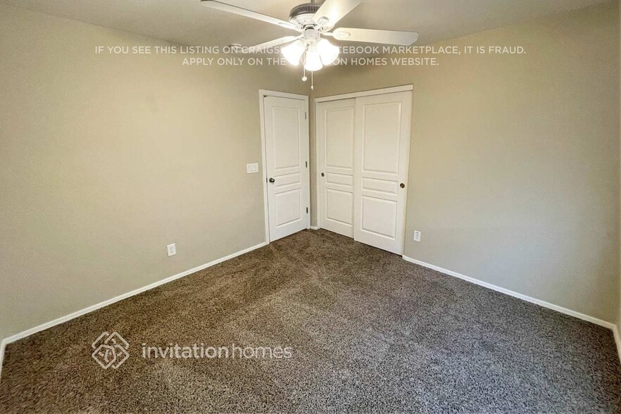 Building Photo - 3915 S Napa Ln