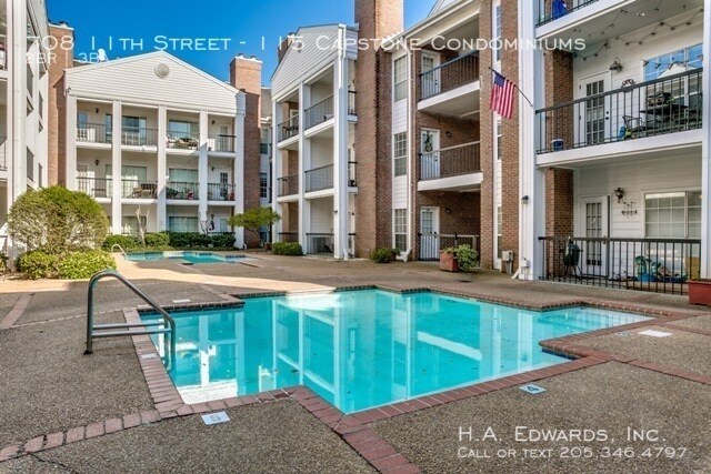 Building Photo - Capstone Condominiums 115