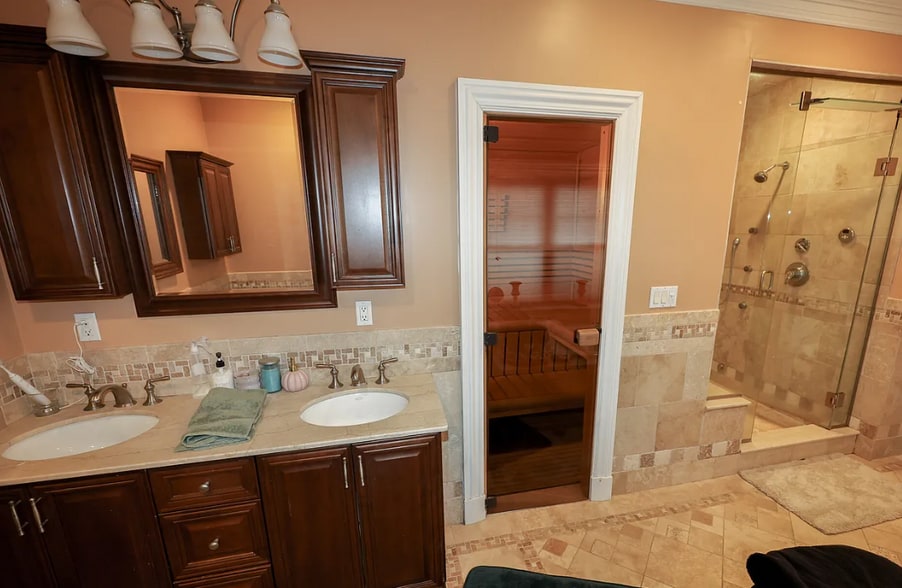 Building Photo - 55 Hobart St