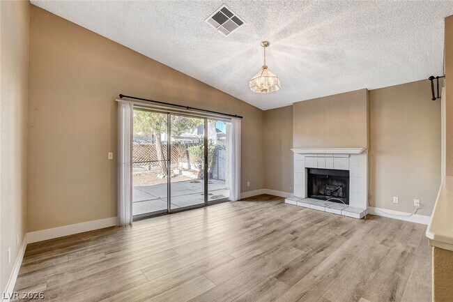 Building Photo - 6632 Wheelbarrow Peak Dr
