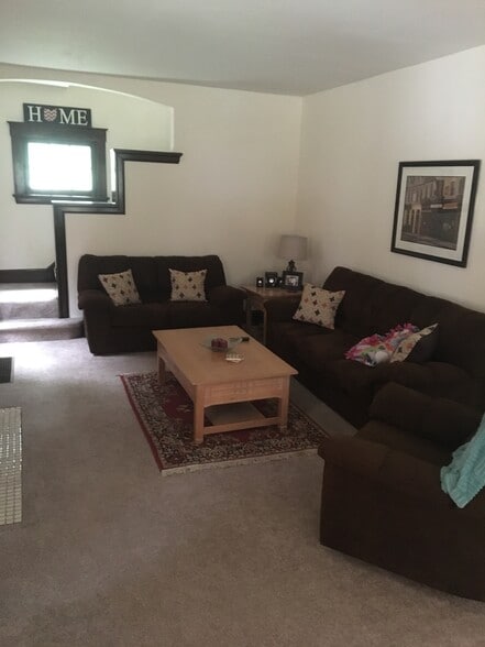 Building Photo - 4208 Verne Ave