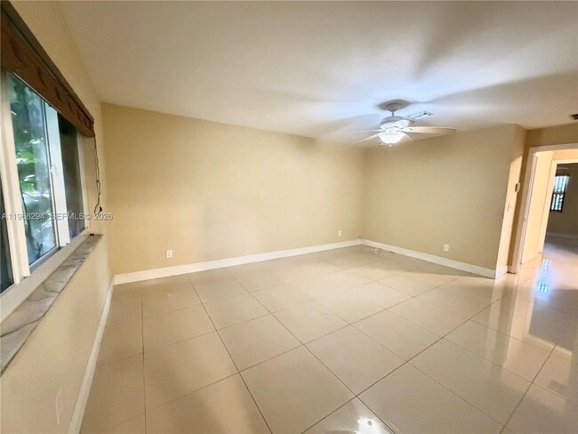 Building Photo - 7871 NW 53rd Ct