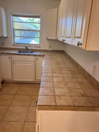 Building Photo - 4290 Gulfstream Dr