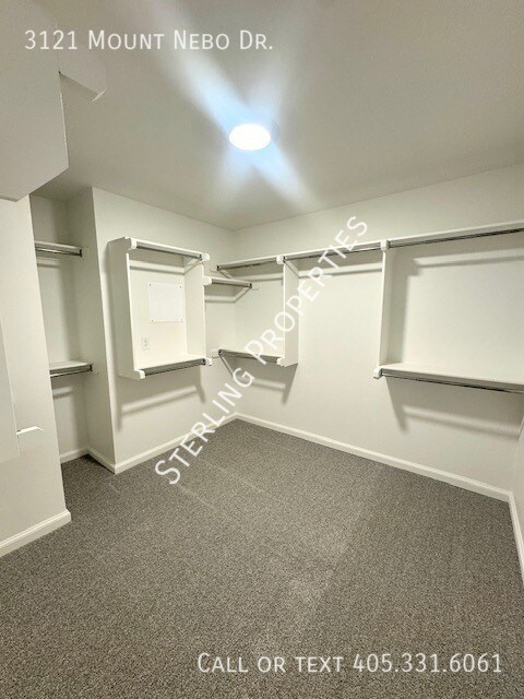 Building Photo - 3121 Mt Nebo Dr