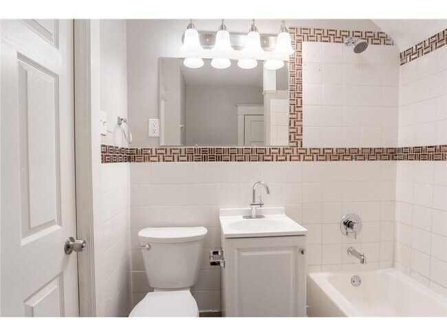 Building Photo - 3815 2nd Ave S