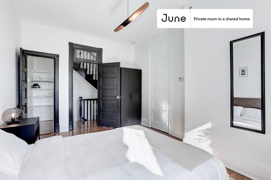 Building Photo - Room in Shared 4 bed/1.5 bath home in Capitol Hill