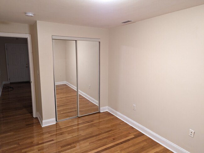 Building Photo - 41 May St