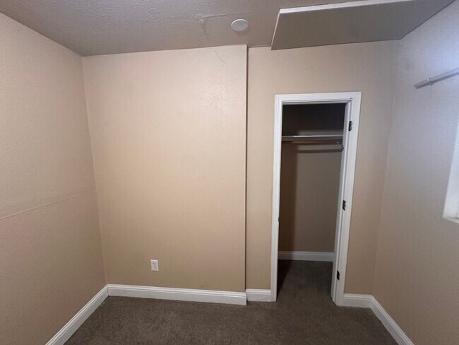 Building Photo - Bungay 22nd Ave Apartments - UW