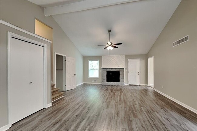 Building Photo - 1341 Rhododendron Dr NW