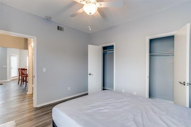 Building Photo - 7340 Skillman St
