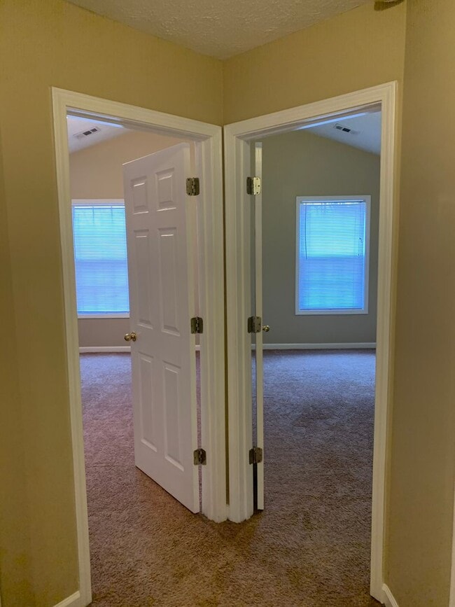 Building Photo - Charming 3BR/2.5BA Cul-de-Sac Home in Sought-After Avensong Community!