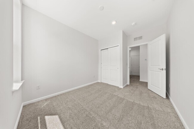 Building Photo - 500 Willow St