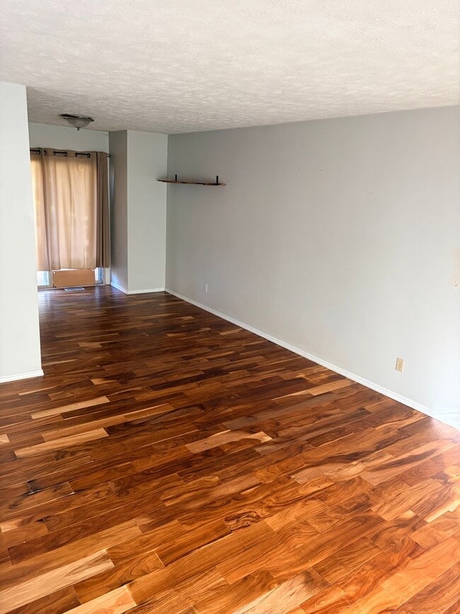 Building Photo - 3431 N Stoneycrest Rd