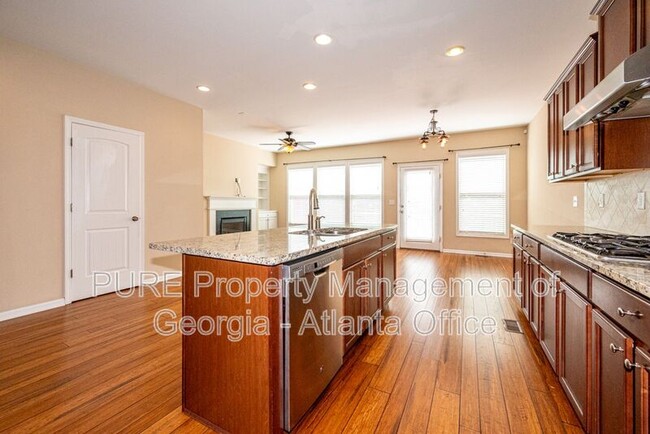 Building Photo - 13117 W Twin Alley