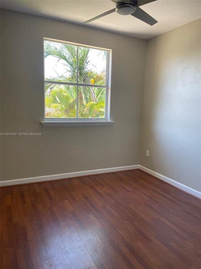 Building Photo - 11042 NW 48th Ln