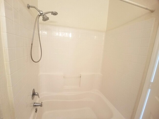 Building Photo - FOR RENT!!!  Beautiful Pool View Wood Floors Condo @ Park North Downtown Orlando!