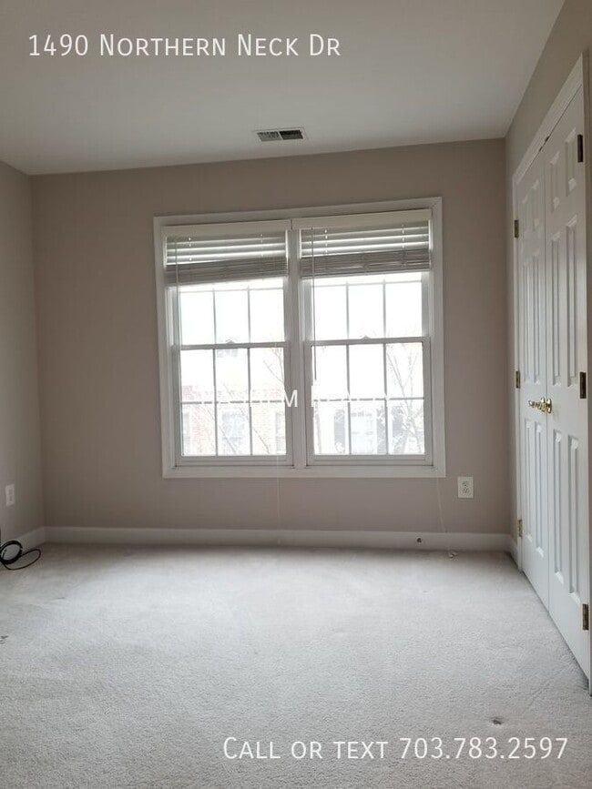 Building Photo - 1490 Northern Neck Dr