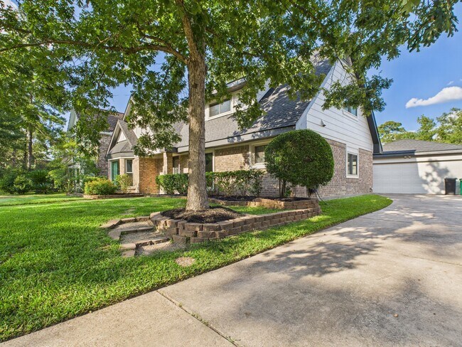 Building Photo - 3018 Highland Laurels Dr