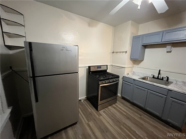 Building Photo - 168 Rodney Ave