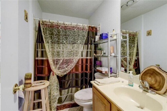 Building Photo - 2409 Leon St