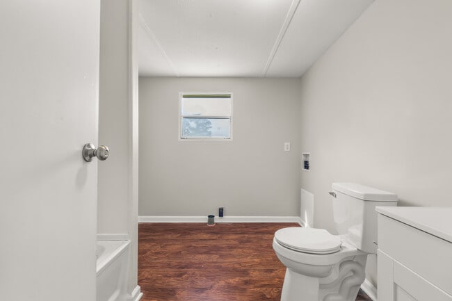 Building Photo - 107 Jodoc Dr