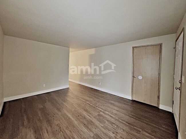 Building Photo - 16989 SW Cashew Way